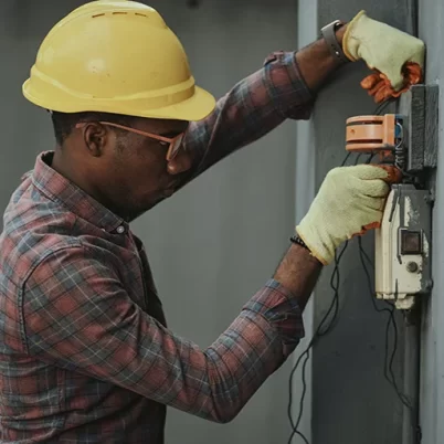 4 Steps to Become an Electrical Contractor In North Carolina