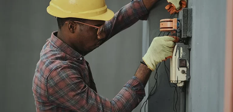 4 Steps to Become an Electrical Contractor In North Carolina